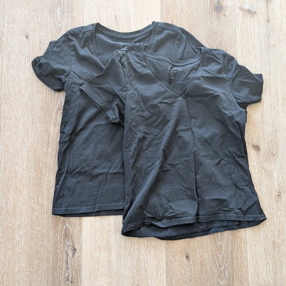 Pact Women's Black Softspun V-Neck Tee S (set of 2) - Picture 1 of 2